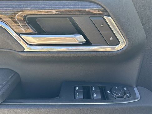 New 2026 GMC Sierra 1500 Elevation image 13