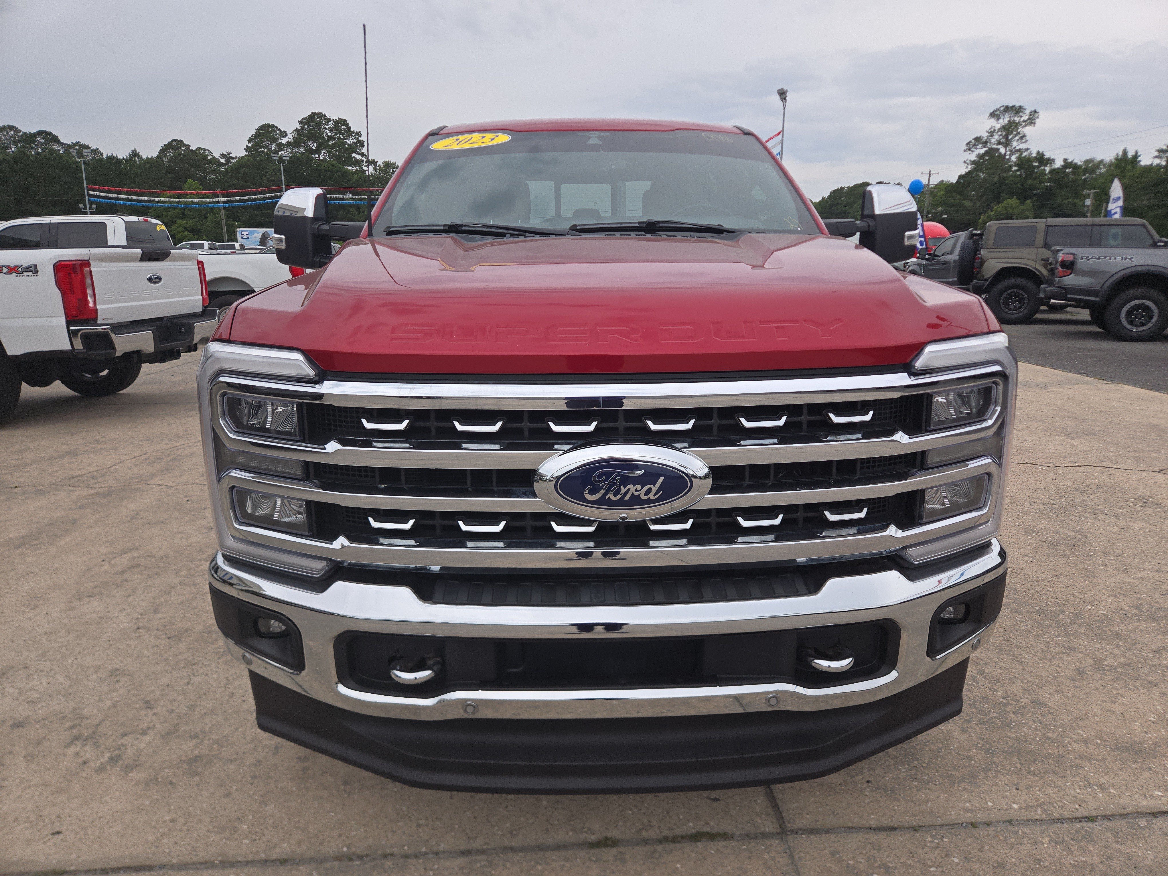 Used 2023 Ford F250 Lariat w/ Lariat Ultimate Package AWD/4WD image 3