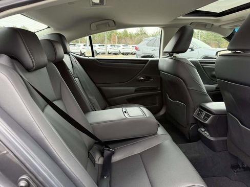 Used 2025 Lexus ES 350 Premium image 15