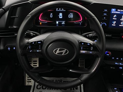 Certified 2025 Hyundai Elantra Sport FWD image 14