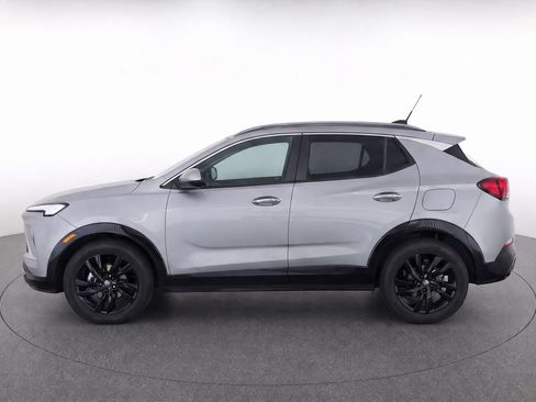 Used 2024 Buick Encore GX Sport Touring FWD image 8