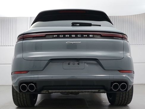 New 2026 Porsche Cayenne image 6