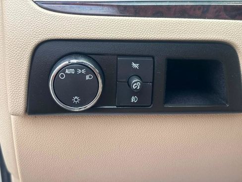 Used 2007 Cadillac Escalade AWD w/ Information Package image 16