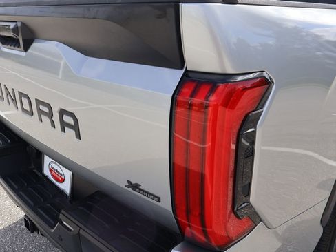 Used 2022 Toyota Tundra SR5 w/ SR5 Convenience Package RWD image 9