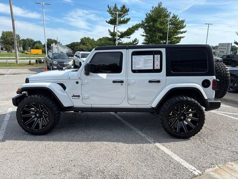 Used 2023 Jeep Wrangler Unlimited Sport AWD/4WD image 5