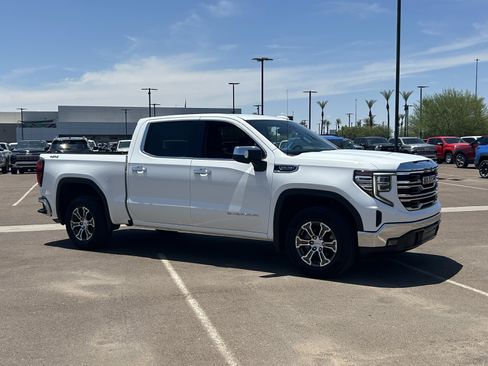 Certified 2025 GMC Sierra 1500 SLT AWD/4WD image 7