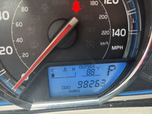 Used 2015 Toyota RAV4 Limited w/ Technology Package AWD/4WD image 19