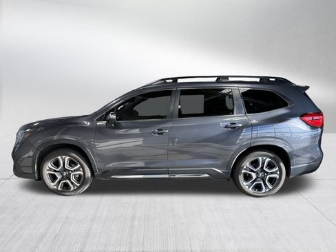 Used 2023 Subaru Ascent Limited w/ Technology Package image 4