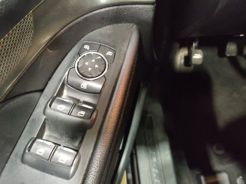 Used 2019 Ford Explorer XLT image 27