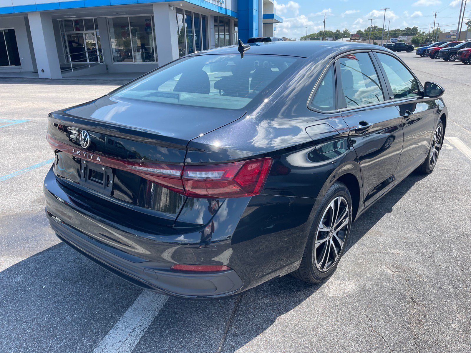 Used 2025 Volkswagen Jetta Sport FWD image 15