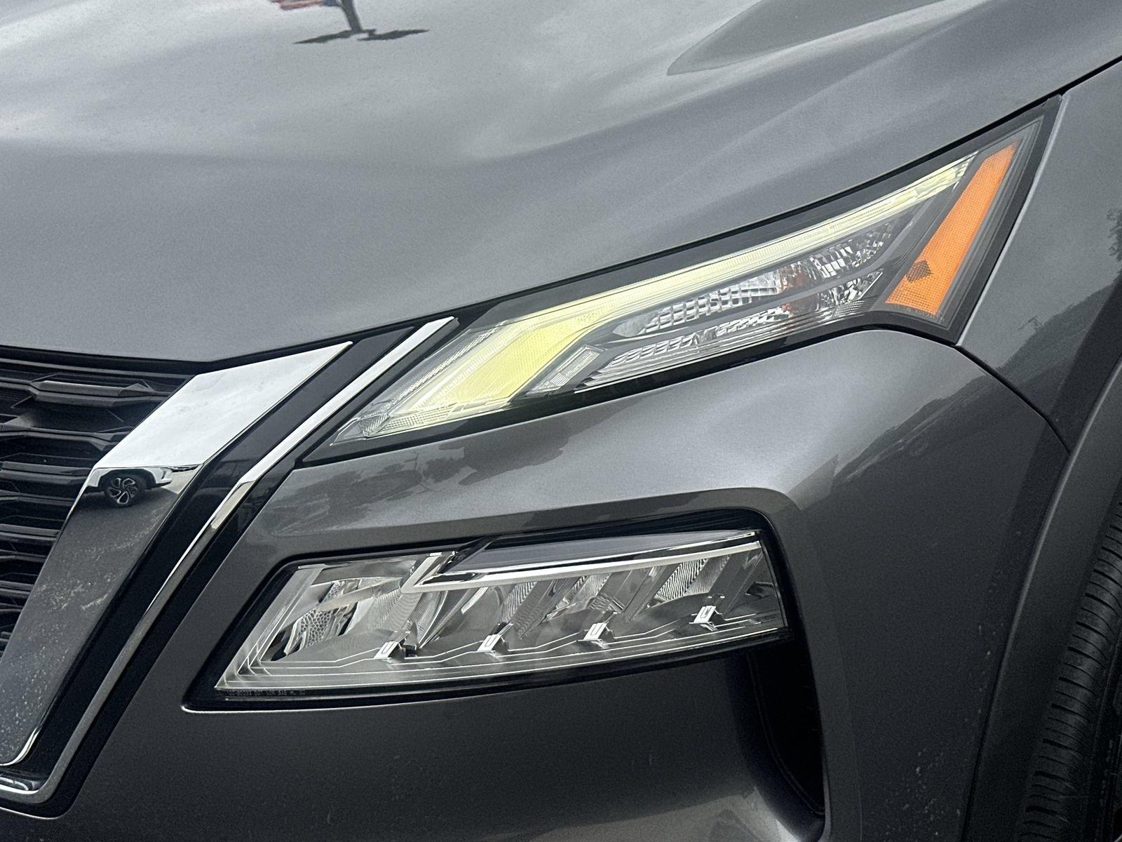Used 2023 Nissan Rogue SV AWD/4WD image 11