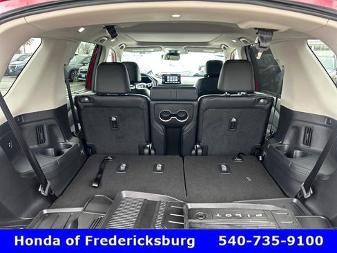 Certified 2025 Honda Pilot Touring image 32