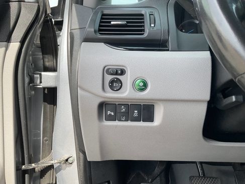 Used 2019 Honda Pilot Touring image 16