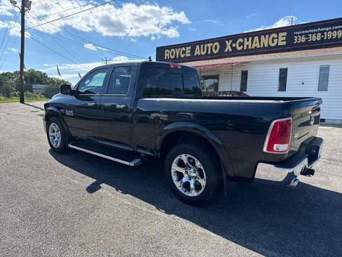 Used 2017 RAM 1500 Laramie RWD image 5