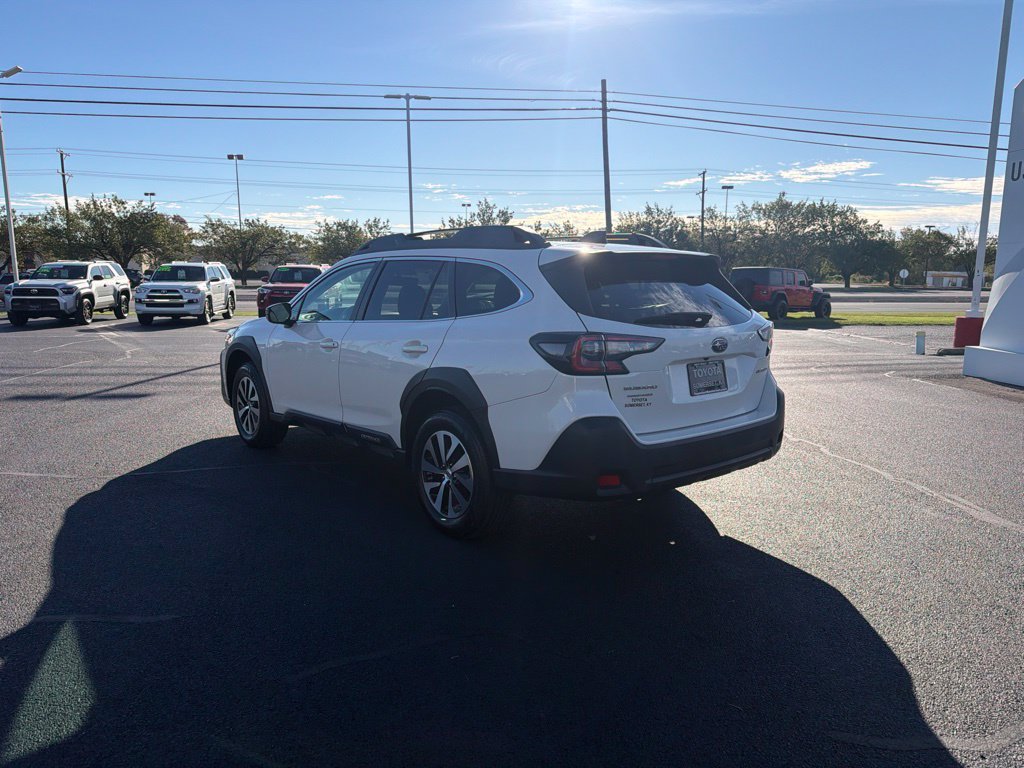 Used 2024 Subaru Outback Premium AWD/4WD image 5