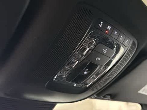 Used 2023 Mercedes-Benz GLE 350 4MATIC image 24
