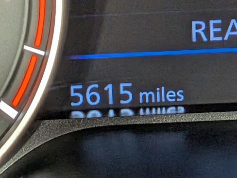 Used 2024 Nissan Altima 2.5 SV image 23