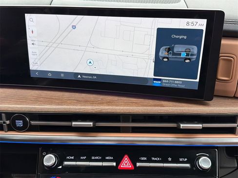 Used 2025 Hyundai Santa Fe Limited image 29