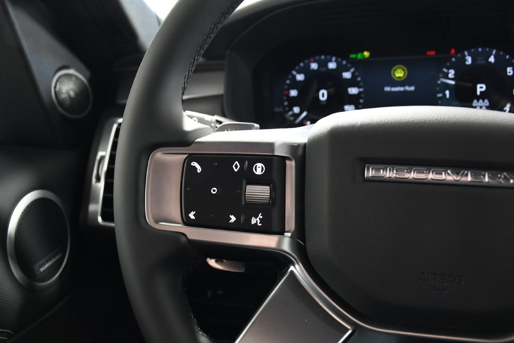 Certified 2026 Land Rover Discovery Dynamic SE AWD/4WD image 29