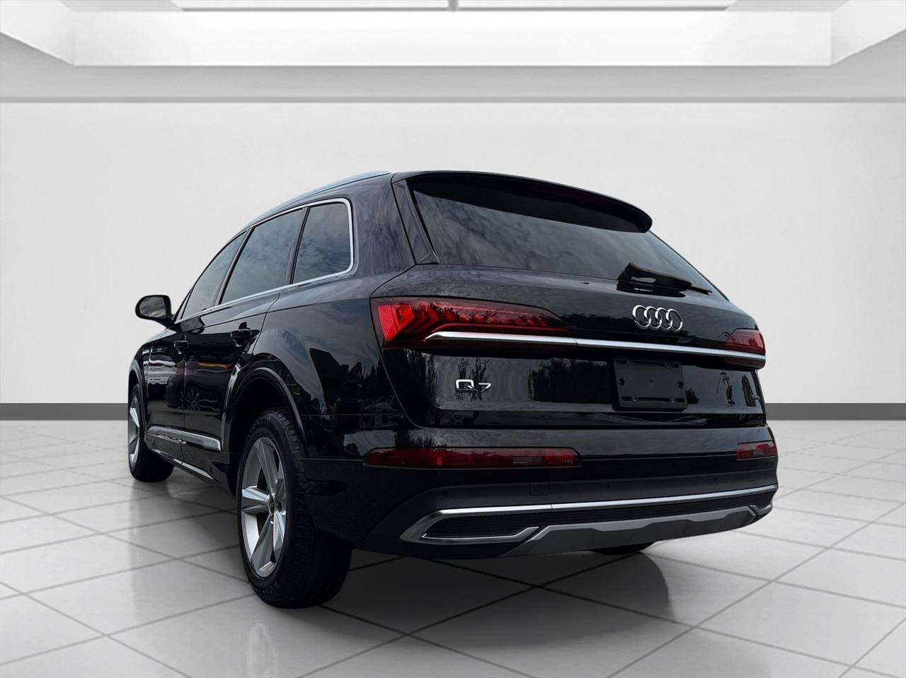 Used 2023 Audi Q7 2.0T Premium Plus AWD/4WD image 3