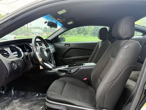 Used 2014 Ford Mustang Coupe RWD image 13