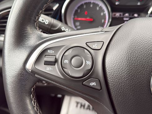 Used 2020 Buick Regal Preferred FWD image 11