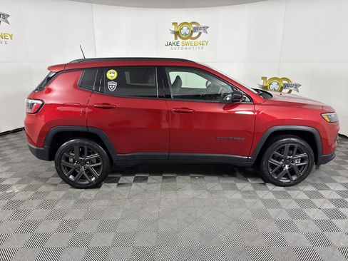 New 2026 Jeep Compass Latitude image 8