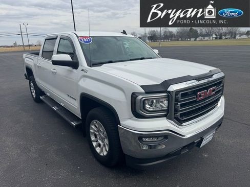 Used 2017 GMC Sierra 1500 SLE w/ Suspension Package, Off-Road image 1
