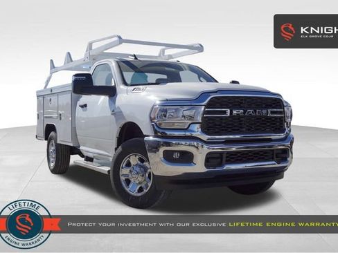 New 2024 RAM 3500 Tradesman w/ Chrome Appearance Group image 1