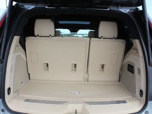Used 2024 Cadillac Escalade Premium Luxury w/ Performance Package AWD/4WD image 5