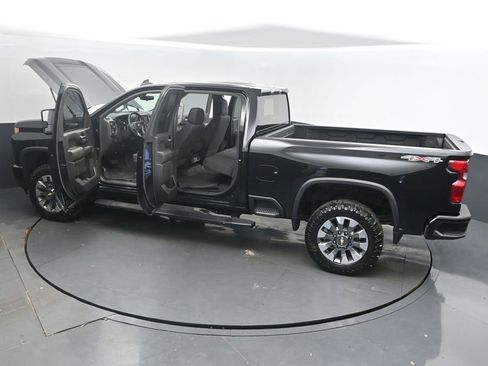 Used 2022 Chevrolet Silverado 2500 Custom w/ Safety Confidence Package image 48