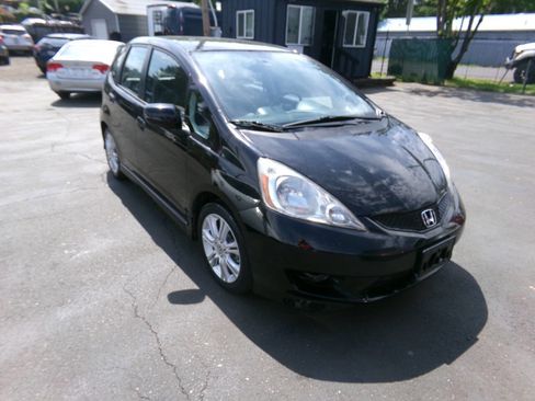Used 2010 Honda Fit Sport image 3