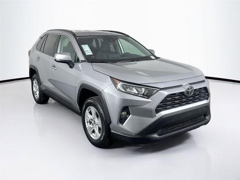Used 2021 Toyota RAV4 XLE image 7