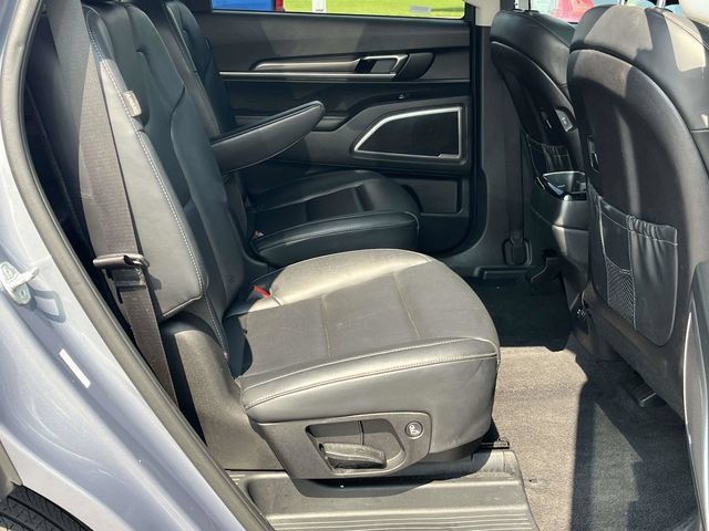 Used 2025 Kia Telluride S AWD/4WD image 24