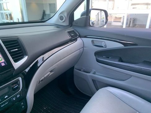 Used 2017 Honda Pilot Elite image 22