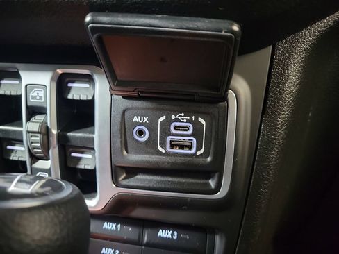 Used 2025 Jeep Wrangler Unlimited Sport AWD/4WD image 22