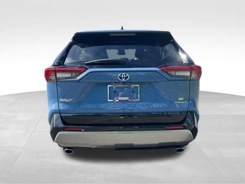 Certified 2024 Toyota RAV4 SE w/ Convenience Package AWD/4WD image 4