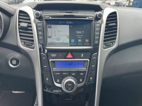 Used 2016 Hyundai Elantra GT w/ Option Group 03 FWD image 29