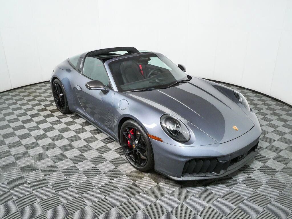 Certified 2026 Porsche 911 Targa 4 GTS AWD/4WD image 23