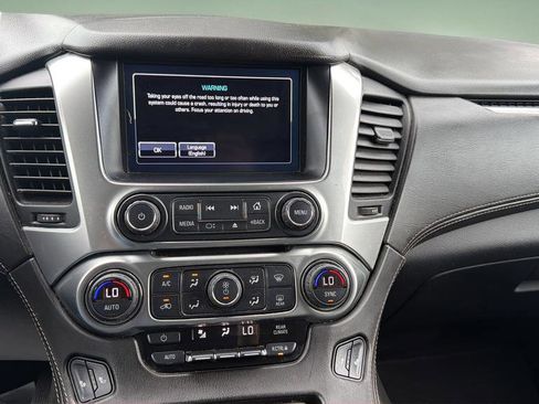 Used 2020 Chevrolet Suburban LT AWD/4WD image 11