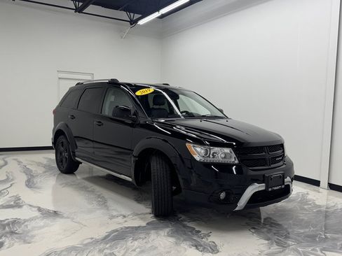 Used 2019 Dodge Journey Crossroad AWD/4WD image 1