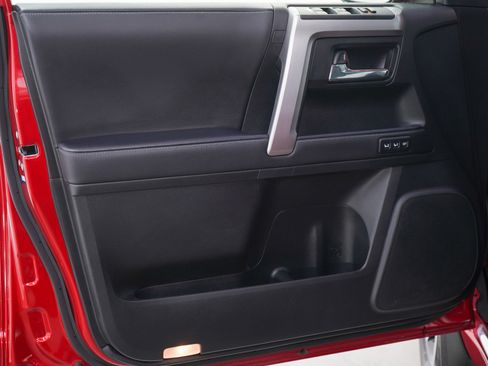 Used 2022 Toyota 4Runner Limited image 19