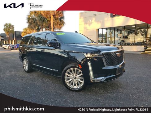 Used 2024 Cadillac Escalade ESV Luxury image 1