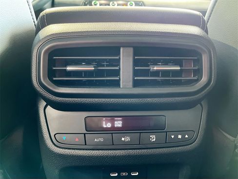 Used 2025 Honda Pilot EX-L image 24