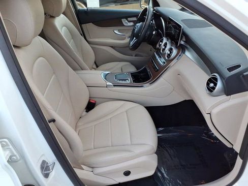 Certified 2021 Mercedes-Benz GLC 300 image 16