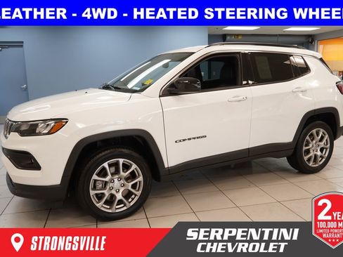 Used 2023 Jeep Compass Latitude AWD/4WD image 1