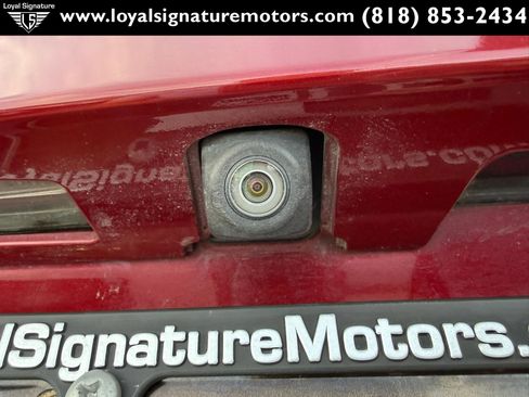 Used 2019 Toyota C-HR XLE image 10