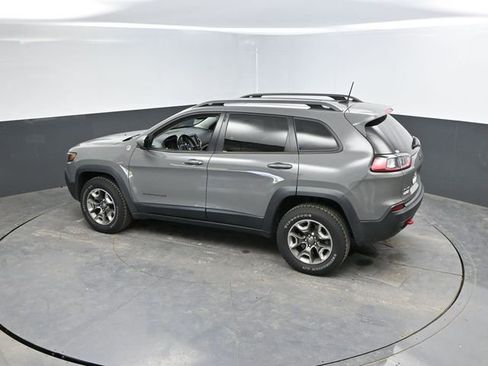 Used 2019 Jeep Cherokee Trailhawk image 38