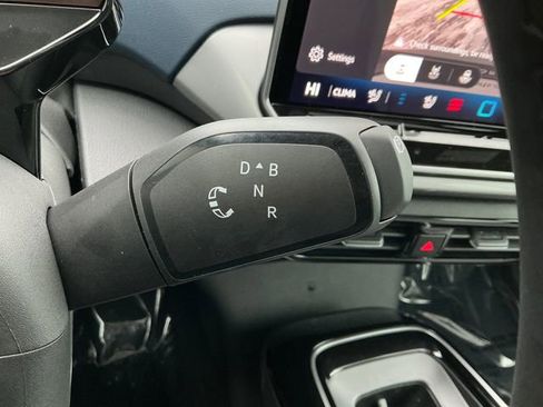 New 2025 Volkswagen ID.4 Pro S Plus image 17