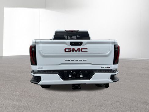 New 2026 GMC Sierra 2500 AT4 w/ AT4 Premium Plus Package AWD/4WD image 4